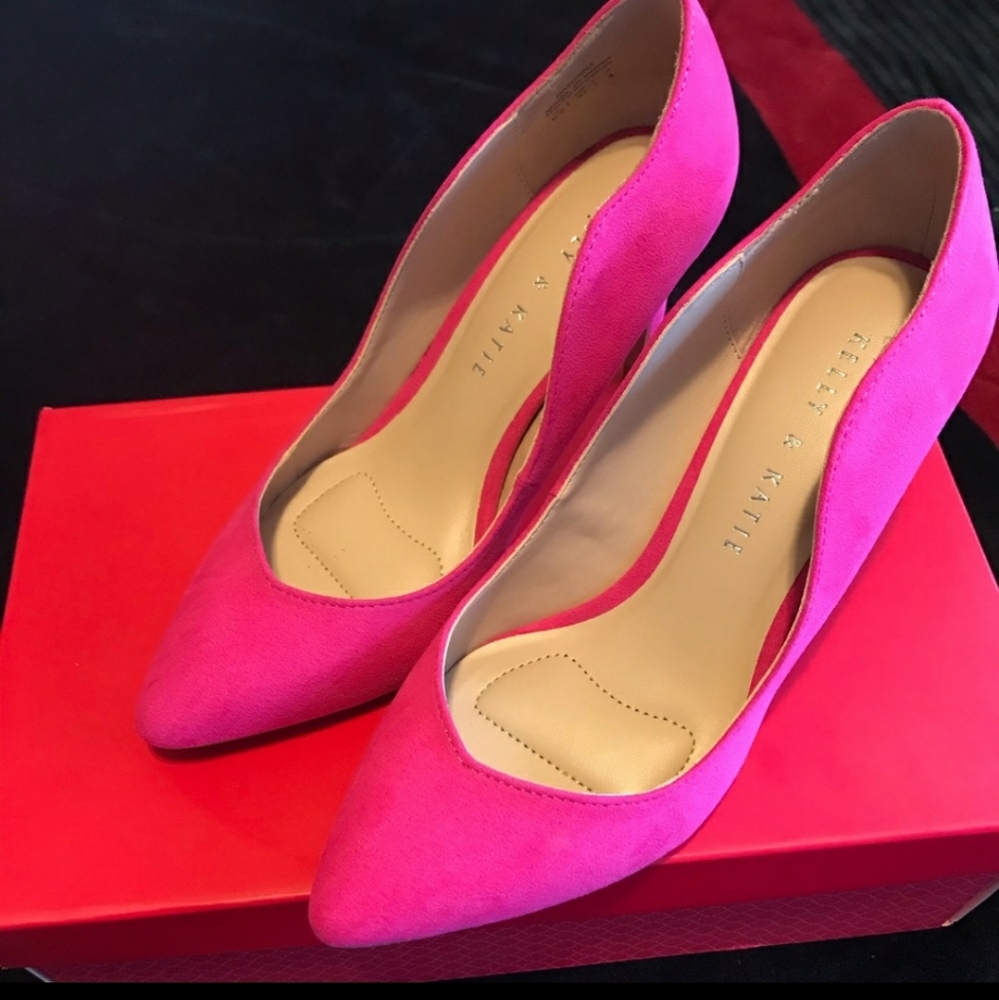 Kelly & Katie Hot Pink Pump 💕